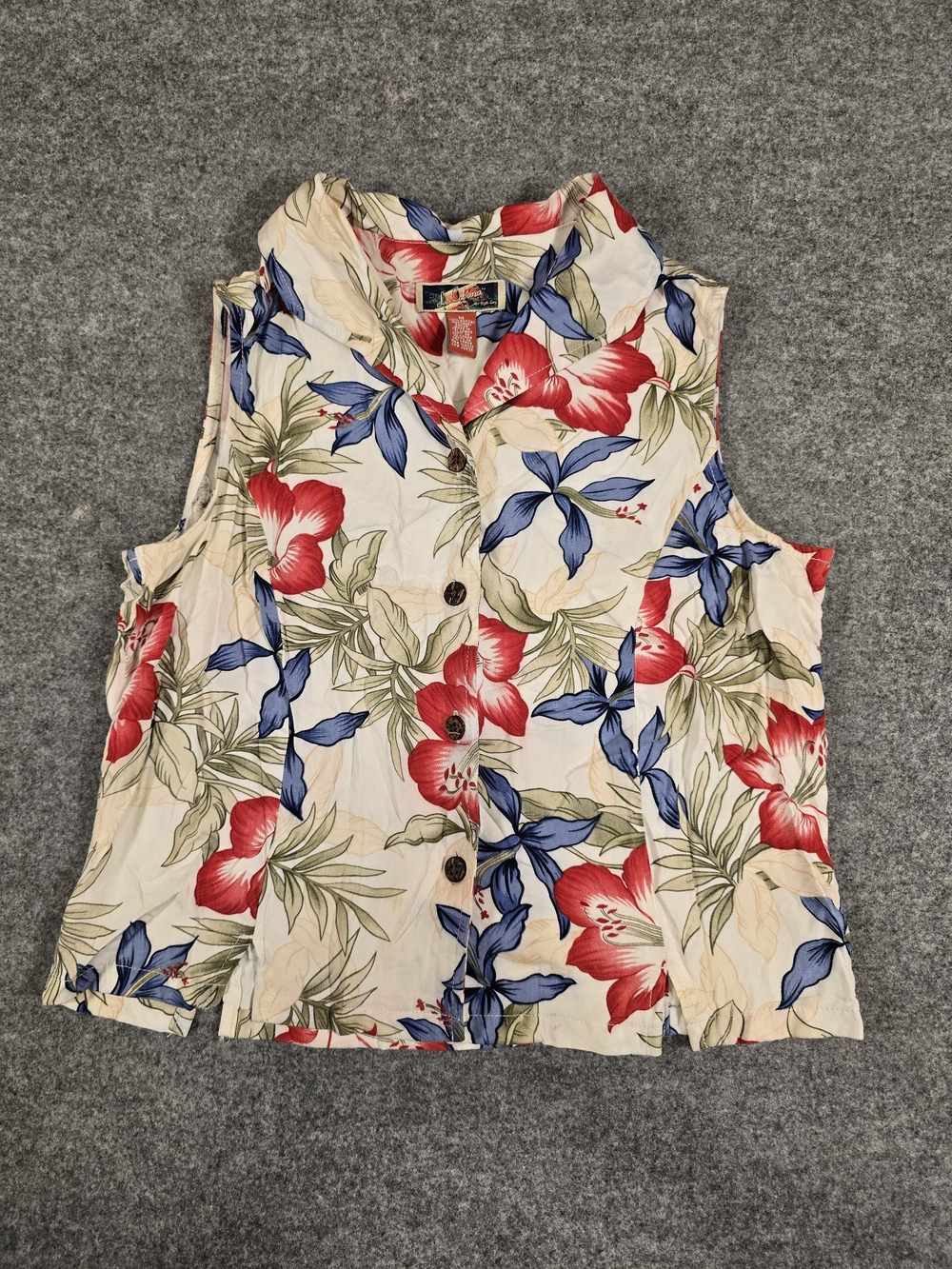 La Cabana All Night Long Sleeveless Floral Button-Front Top - Red & Blue